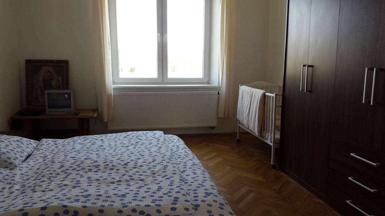 Apartman Ella - Tabor -Cz - U Stadionu Miru 1735 Εξωτερικό φωτογραφία